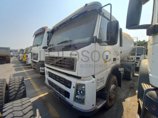 Autobetoneira (7M3) VOLVO FM 12 (6x4)