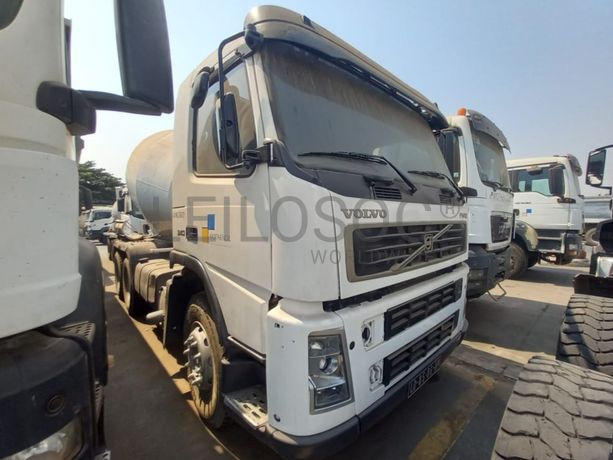 Autobetoneira (7M3) VOLVO FM 12 (6x4)