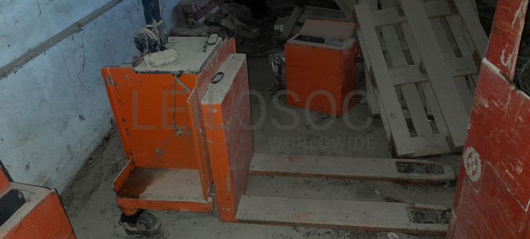 Caixa isotérmica · Vigas Metálicas · Diversos