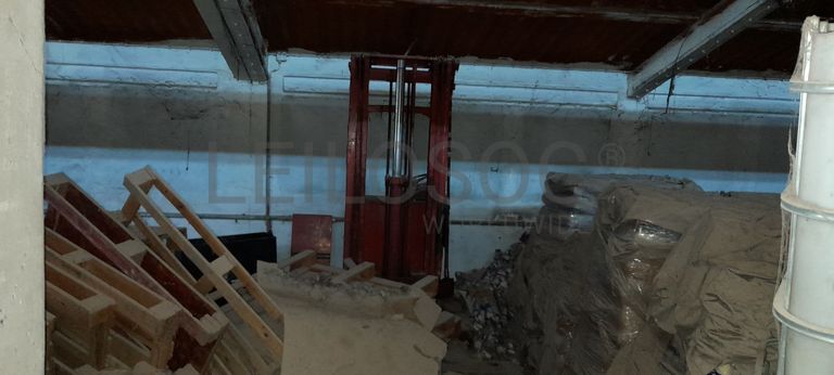 Caixa isotérmica · Vigas Metálicas · Diversos