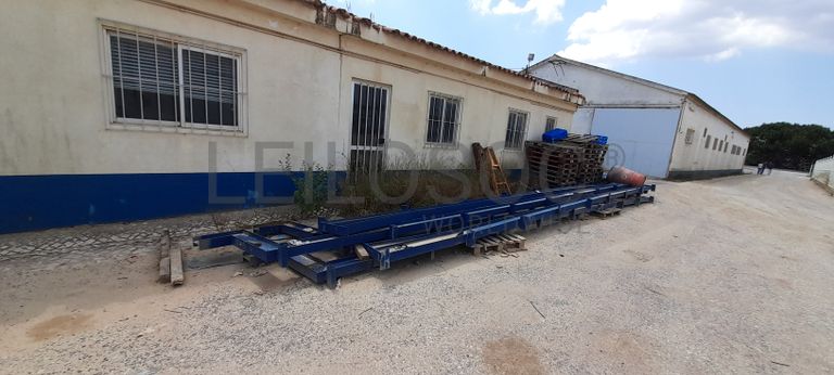 Caixa isotérmica · Vigas Metálicas · Diversos