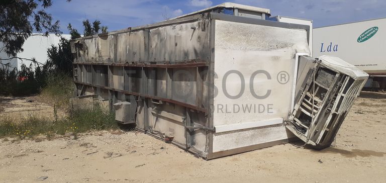 Caixa isotérmica · Vigas Metálicas · Diversos