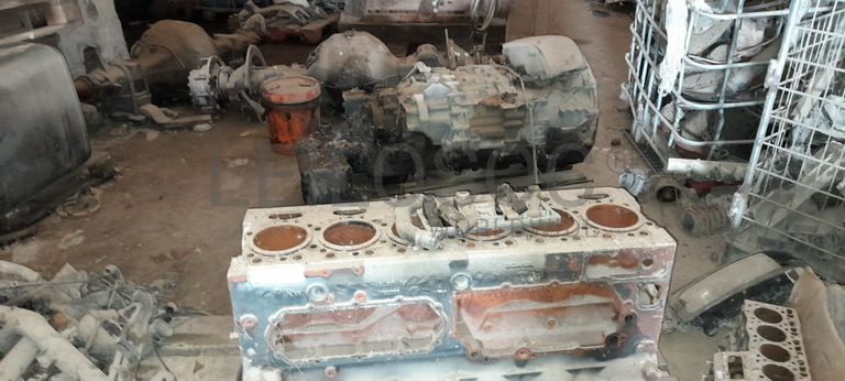 Caixa isotérmica · Vigas Metálicas · Diversos