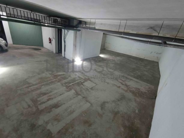 Garagem · Vila Nova de Famalicão