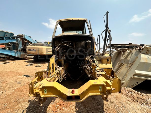 Dumper articulado (30T) Caterpillar 730