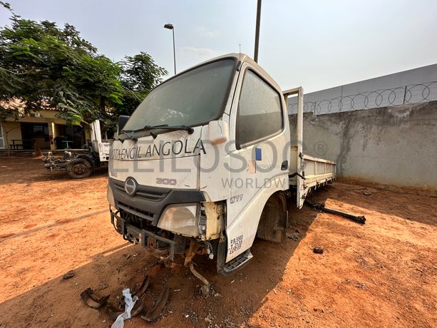 TOYOTA HINO 300 - Lote 88
