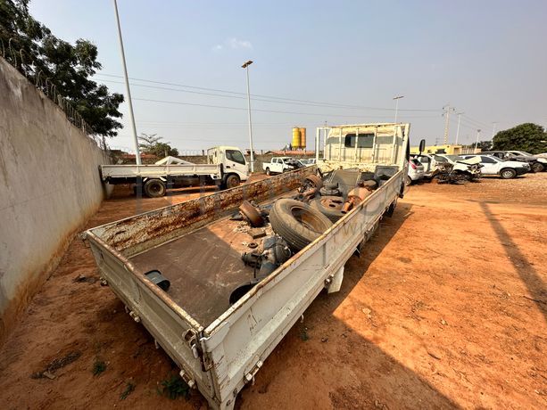 TOYOTA HINO 300 - Lote 88