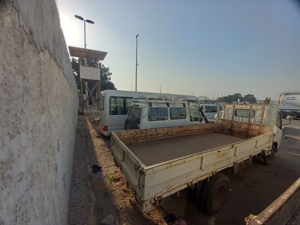 TOYOTA HINO WU650L - Lote 90