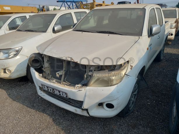 TOYOTA HILUX 4X4 CD STD 5L