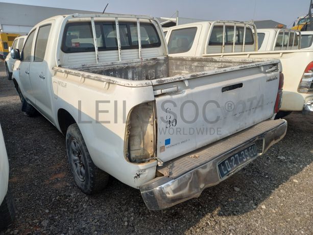 TOYOTA HILUX 4X4 CD STD 5L