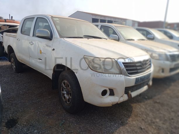 TOYOTA HILUX 4X4 CD STD 5L