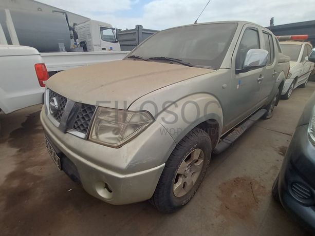 NISSAN NAVARA D/C 4x4