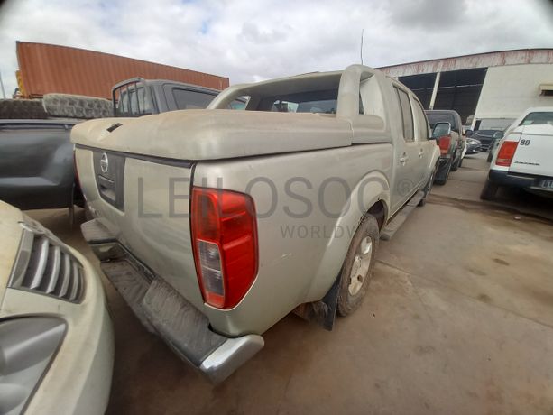 NISSAN NAVARA D/C 4x4