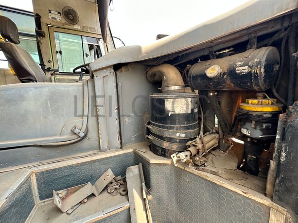 AUTOCARRO TATA STARBUS