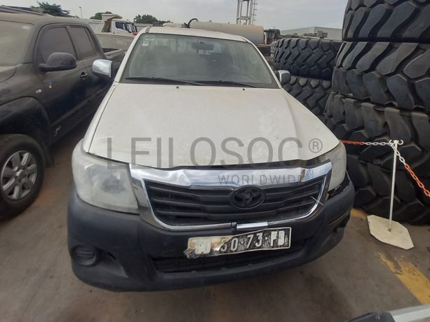 TOYOTA HILUX 4X4 CD STD