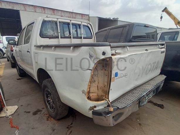 TOYOTA HILUX 4X4 CD STD