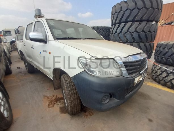 TOYOTA HILUX 4X4 CD STD