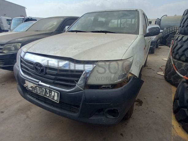 TOYOTA HILUX 4X4 CD STD