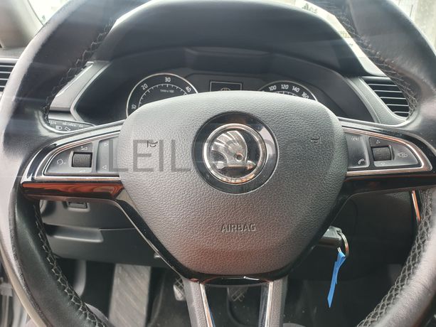 Skoda Superb · Ano 2016