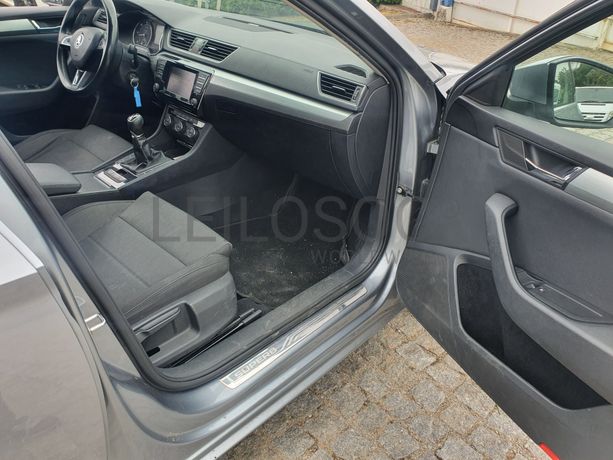 Skoda Superb · Ano 2016