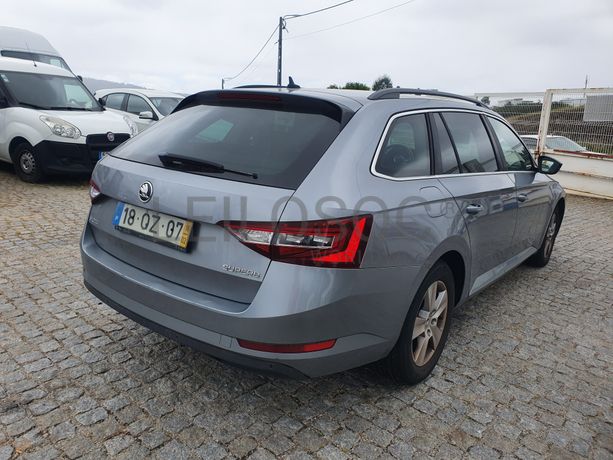 Skoda Superb · Ano 2016
