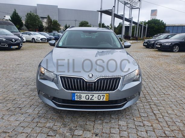 Skoda Superb · Ano 2016