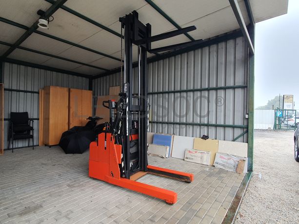 Stacker Retrátil BT RWE 120 · Ano 2012