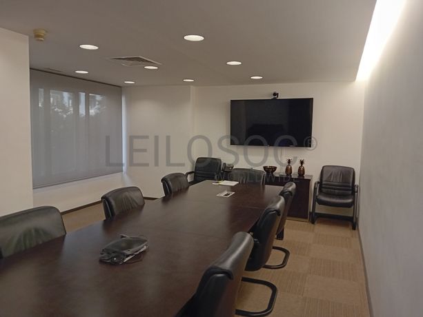 Escritório c/ 2 Lugares de Garagem · Lisboa