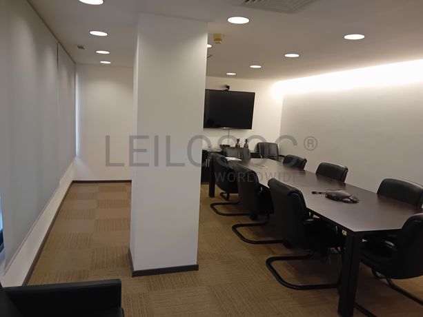 Escritório c/ 2 Lugares de Garagem · Lisboa