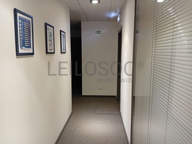 Escritório c/ 2 Lugares de Garagem · Lisboa