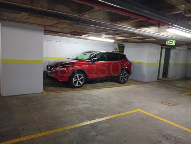 Escritório c/ 2 Lugares de Garagem · Lisboa