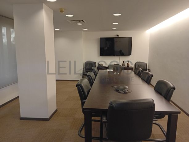 Escritório c/ 2 Lugares de Garagem · Lisboa