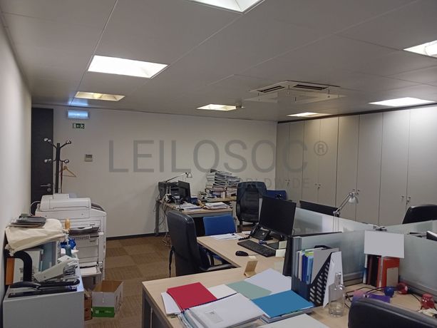 Escritório c/ 2 Lugares de Garagem · Lisboa