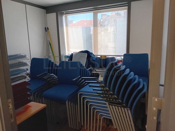 Escritório c/ 2 Lugares de Garagem · Lisboa