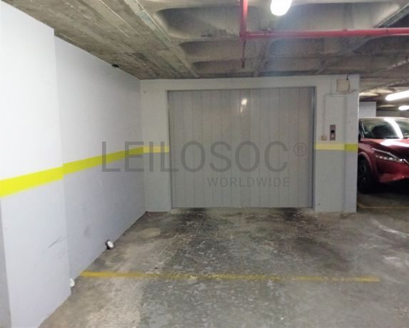 Escritório c/ 2 Lugares de Garagem · Lisboa
