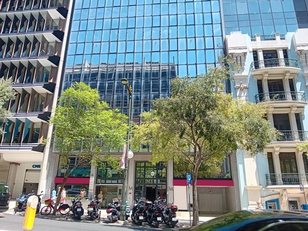 Escritório c/ 2 Lugares de Garagem · Lisboa