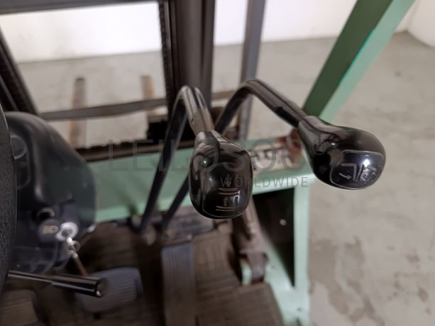 Empilhador Mitsubishi 15 FG18