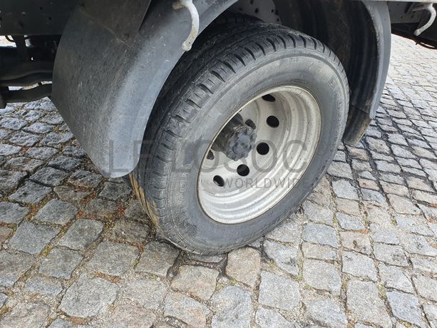 Nissan Cabstar 35.13 · Ano 2010