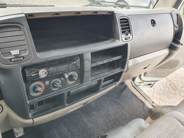 Nissan Cabstar 35.13 · Ano 2010