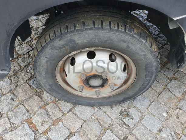 Nissan Cabstar 35.13 · Ano 2010