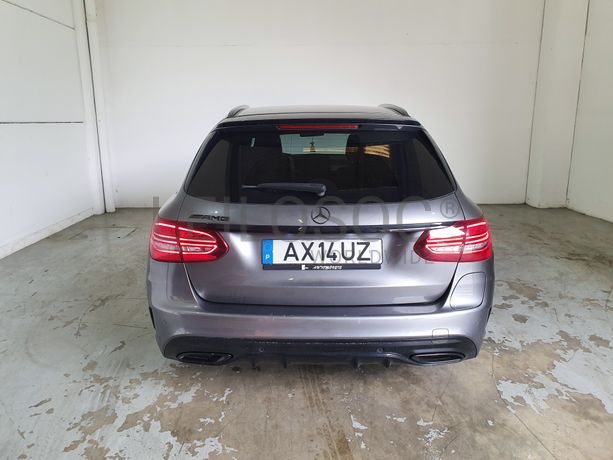 Mercedes-Benz C300 DE AMG Night Edition · Ano 2020