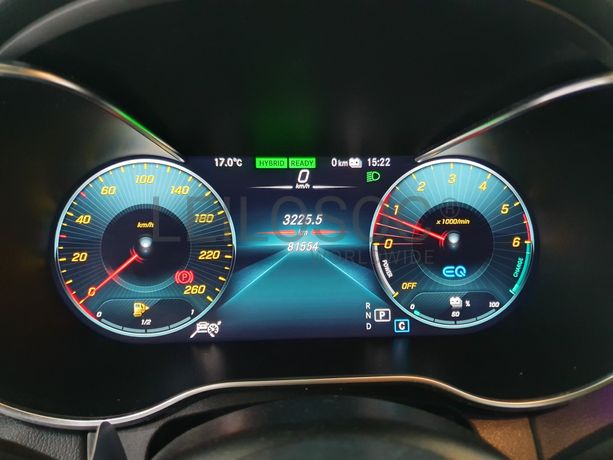 Mercedes-Benz C300 DE AMG Night Edition · Ano 2020