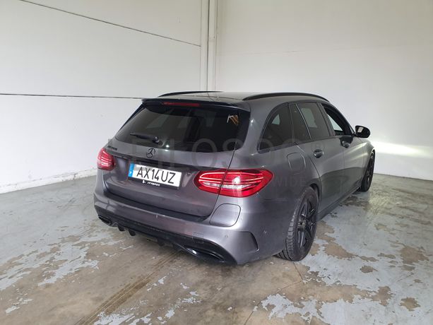 Mercedes-Benz C300 DE AMG Night Edition · Ano 2020