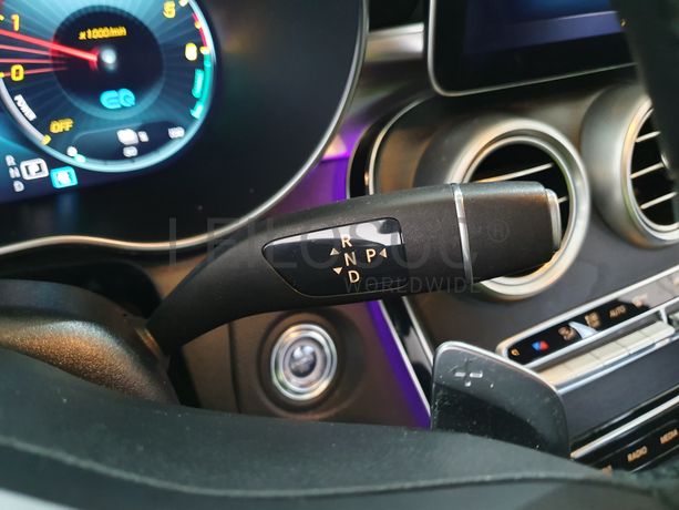 Mercedes-Benz C300 DE AMG Night Edition · Ano 2020