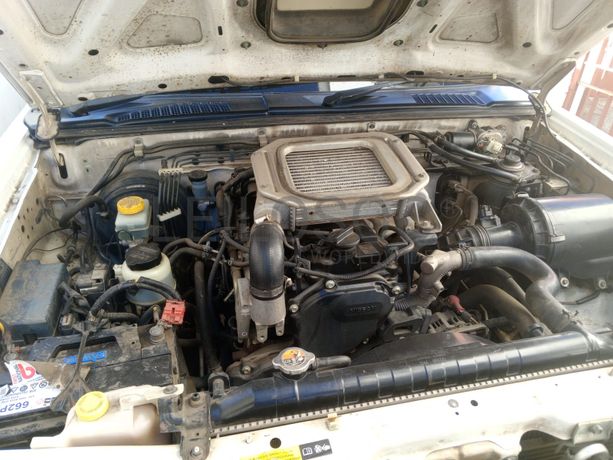 Nissan NP300 Hardbody · Ano 2013