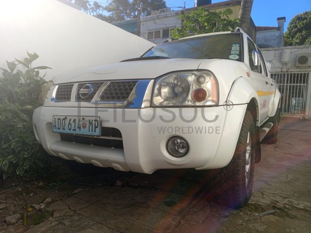 Nissan NP300 Hardbody · Ano 2013