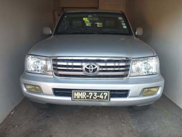 Toyota Land Cruiser V8 · Ano 2006