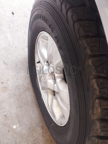 Toyota Land Cruiser V8 · Ano 2006