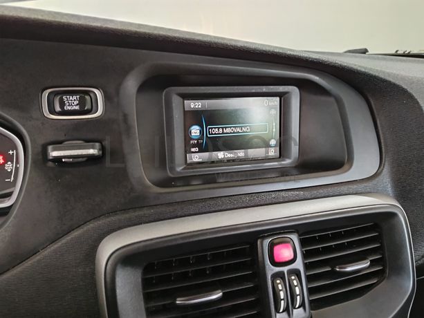 Volvo V40 2.0D · Ano 2016