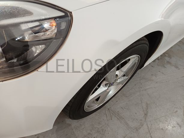 Volvo V40 2.0D · Ano 2016